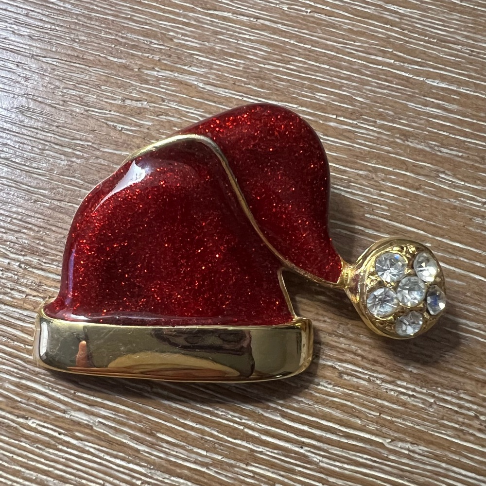 Cute Santa Pin by Calico Corner